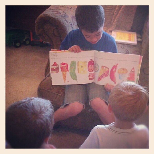 [Brett-reading5.jpg]