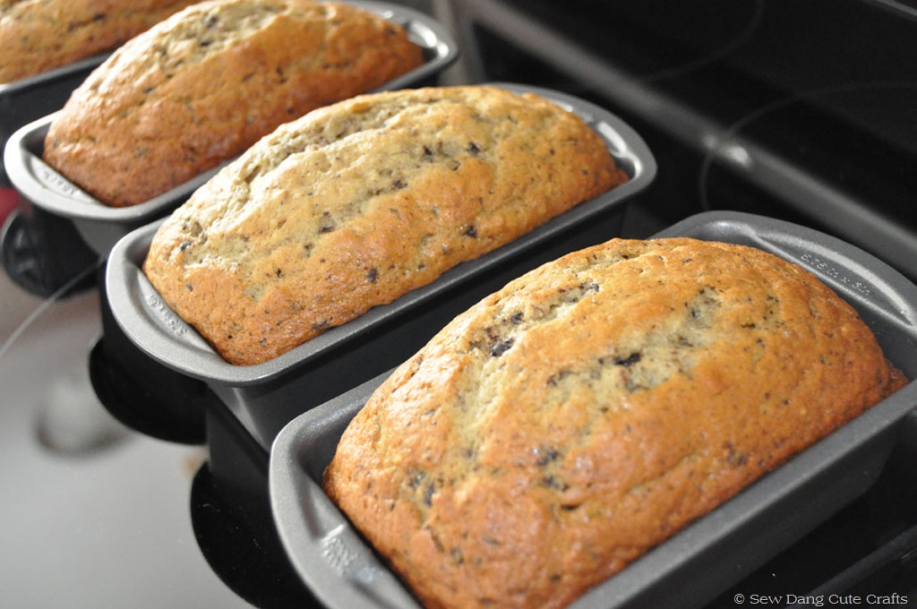 [Banana-Bread-in-pans-out-of-oven%255B4%255D.jpg]