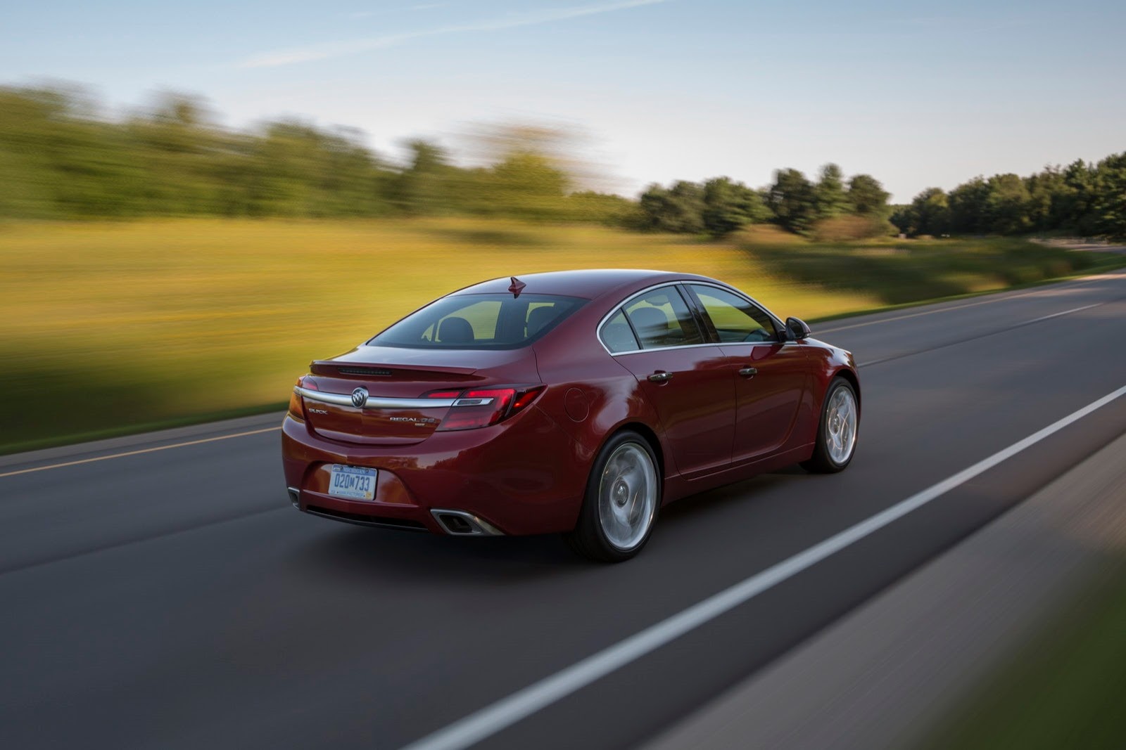 [2014-Buick-Regal-GS-11%255B2%255D.jpg]