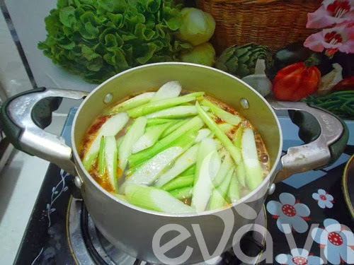 Hướng dẫn nấu món Canh ngao chua dọc mùng