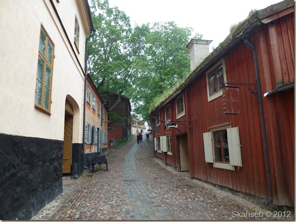 Underet er, at vi er til: juli 2012