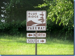 0846 North Carolina - Blue Ridge Parkway North sign