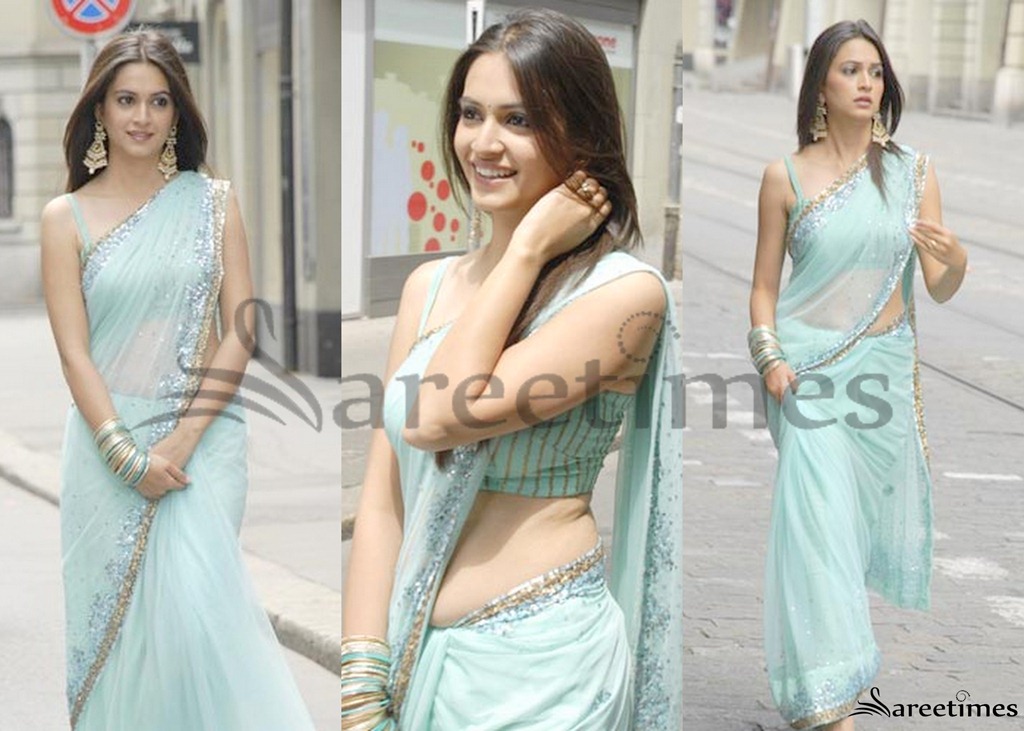 [Kriti_Kharbanda_Blue_Saree%255B4%255D.jpg]