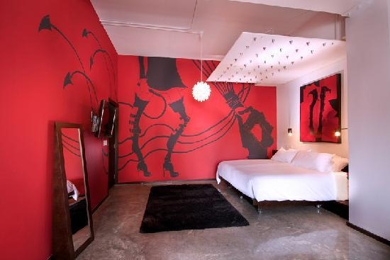 [tantalo-hotel-boutique%2520red%2520room%255B2%255D.jpg]