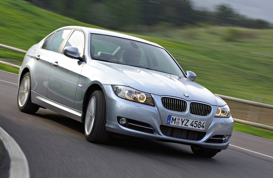 [BMW-3-Series_2009_1280x960_wallpaper_01%255B2%255D.jpg]