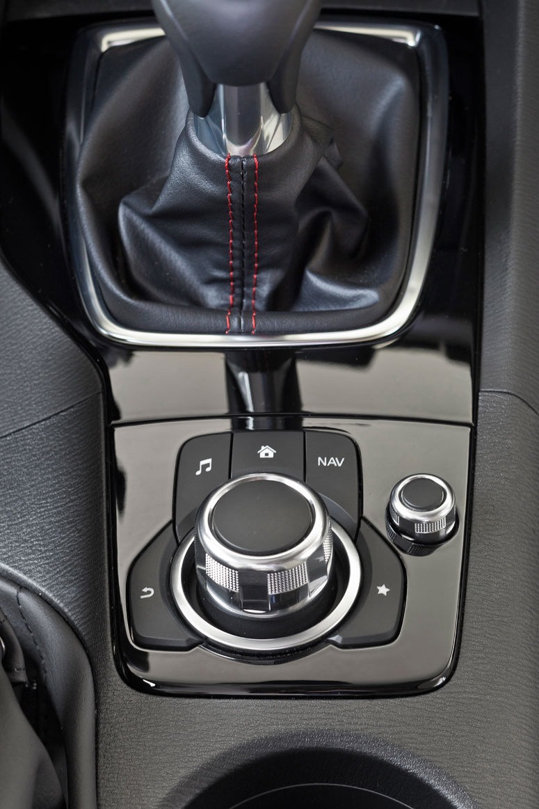 [2014-Mazda3-Sedan-36%255B3%255D.jpg]