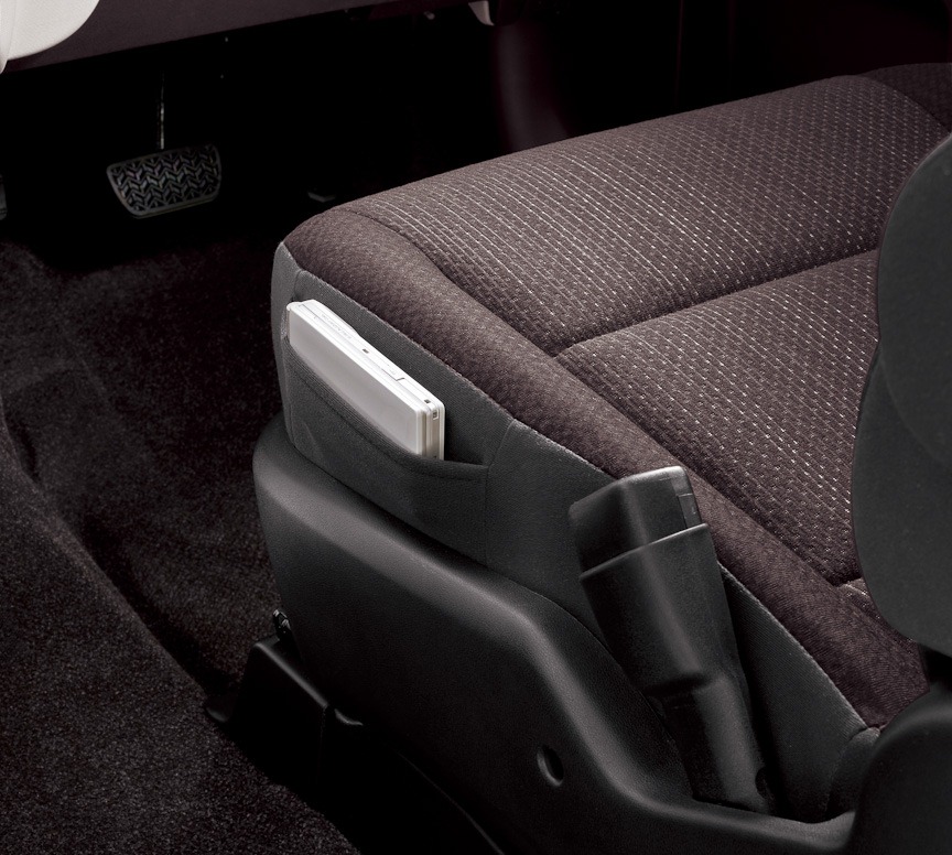 [2013-Toyota-Spade-27%255B3%255D.jpg]