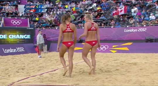 [girls-volleyball-butt-2%255B2%255D.jpg]