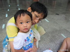 พู่กันเที่ยววัดกับพ่อแม่