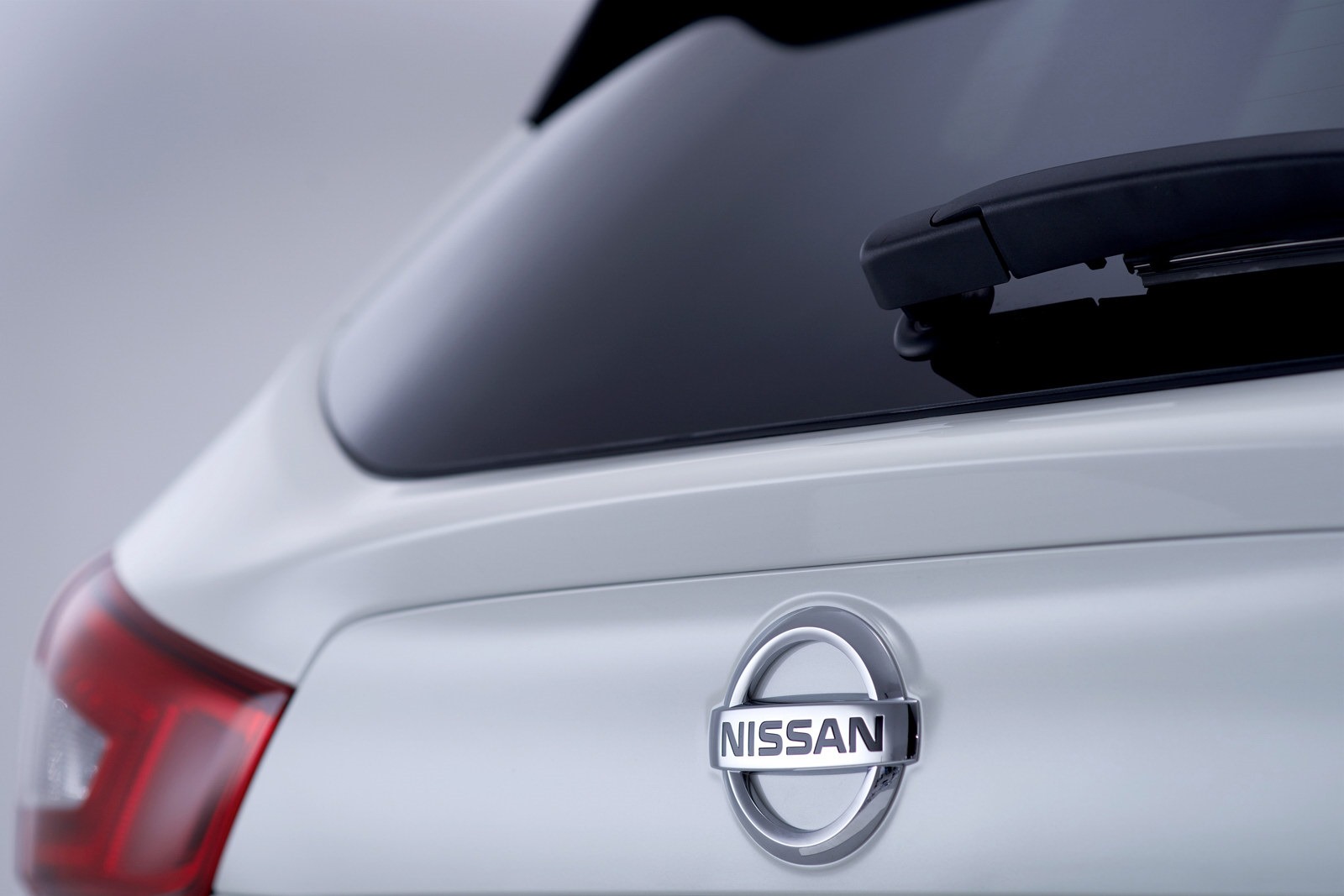 [2014-Nissan-Qashqai-25%255B2%255D.jpg]