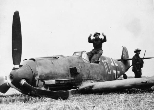 [aircraft-wreck-battle-of-britain4.jpg]