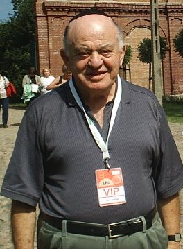 [Jack%2520Tramiel%2520%255B2004%255D%255B7%255D.jpg]