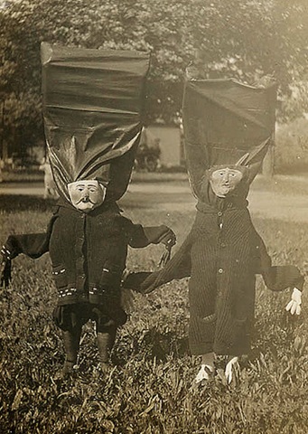 [creepy-black-white-photos-1%255B2%255D.jpg]
