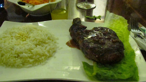 Steyk na tarelke.jpg