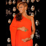Фото дня: Беременная Бейонсе на красной дорожке MTV VMA 2011