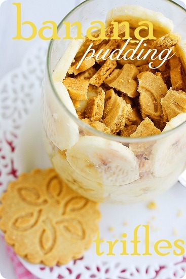 Mini Banana Pudding Trifles with Shortbread Cookies – Tasty desserts layered with vanilla pudding, shortbread cookies and bananas. Elegant but SO easy! | thecomfortofcooking.com