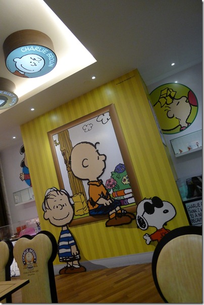 interior design Charlie Brown Cafe