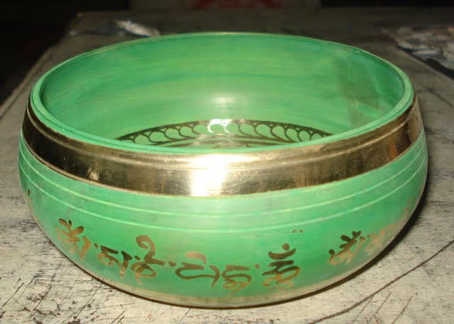 Green gulpa singing Bowl 