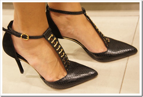 Shoes Shoes