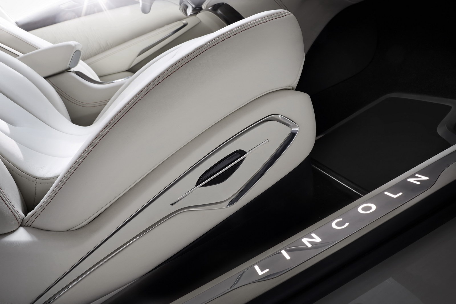 [Lincoln-MKC-Concept-13%255B2%255D.jpg]