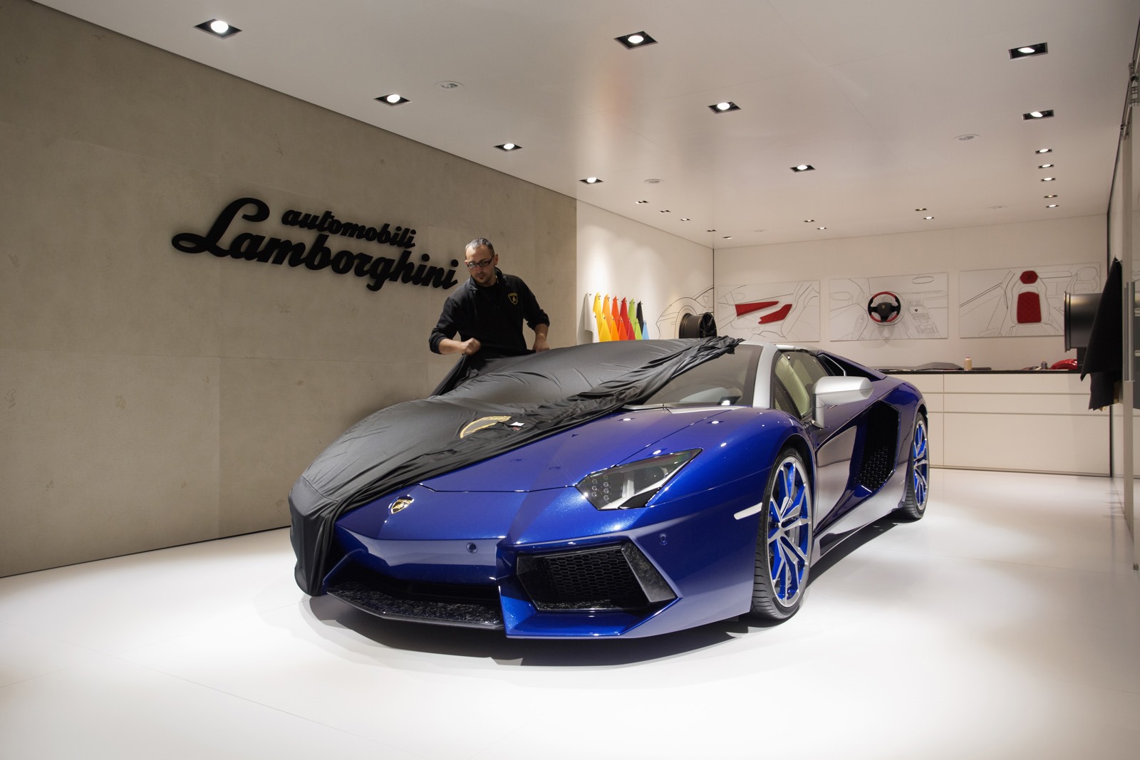[Lamborghini-Aventador-LP700-4-Roadster-Ad-Personam-1%255B3%255D.jpg]