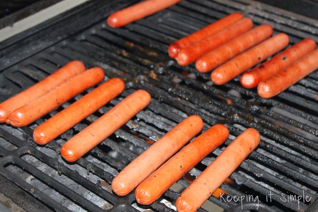 [%2523shop%2520hot-dog-bar%2520%2523StartYourGrill%2520%25289%2529%255B8%255D.jpg]