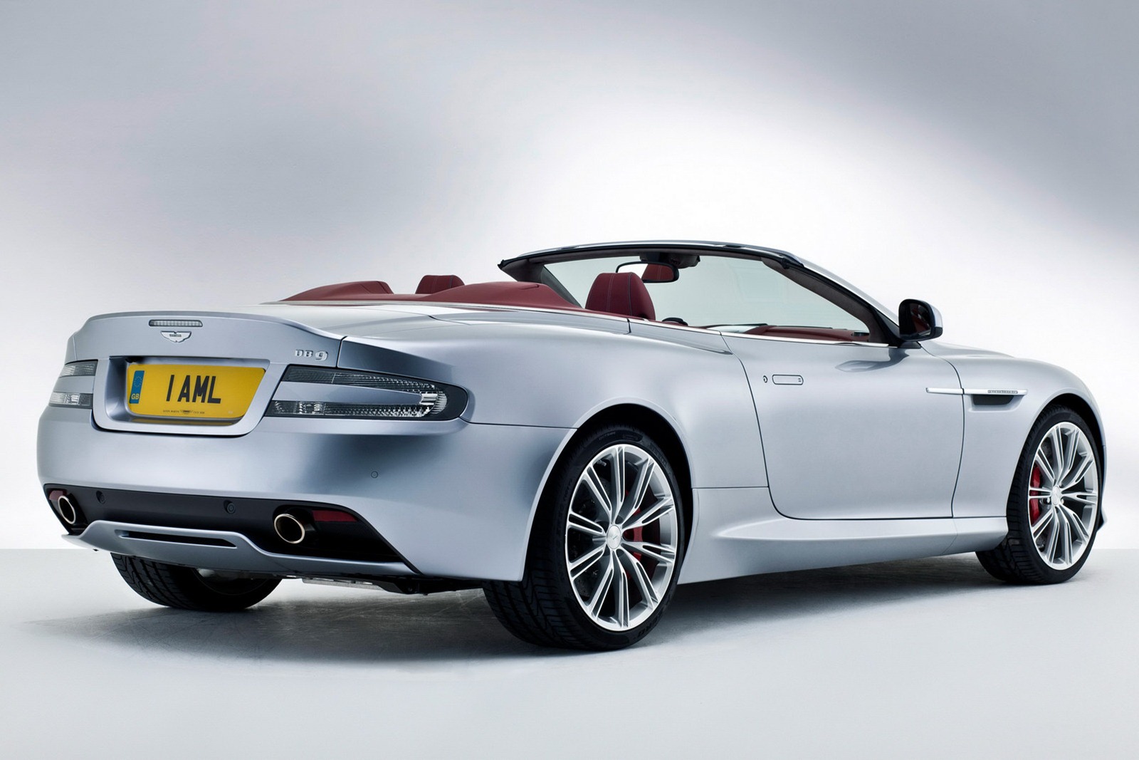 [2013-Aston-Martin-DB9-10%255B5%255D.jpg]