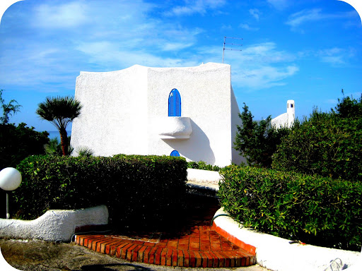 626  - Beachfront Villa - Sabaudia