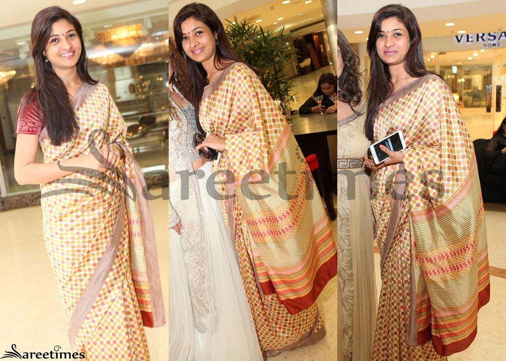 [Alka_Lamba_Polka_Dots_Saree%255B4%255D.jpg]