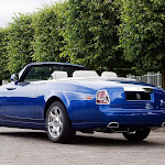 2011 Rolls-Royce Phantom Drophead Coupe 03.jpg