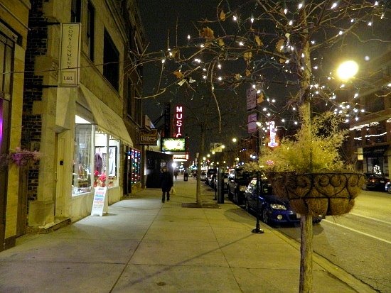 [2011%2520holiday%2520hood%2520southport%2520%2528550x413%2529%2520%25282%2529%255B4%255D.jpg]