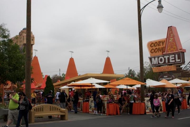 [cozy%2520cone%2520motel%255B3%255D.jpg]