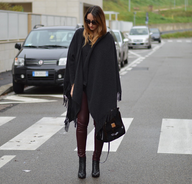 Burgundy, Rinascimento, Cappa Rinascimento, Cappotti di Rinascimento, Zara, Zara shoes, Scarpe di Zara, Miss Sicily, Dolce & Gabbana bag, fashion blogger, fashion blogger italiane, fashion blogger firenze