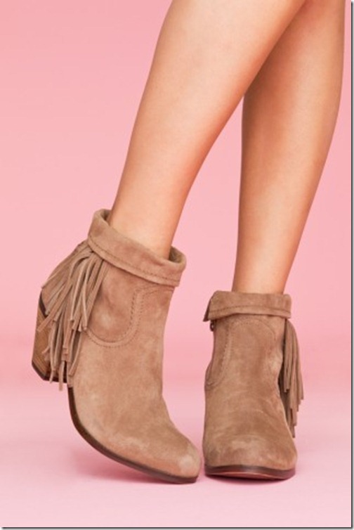 110610_Shoes0002__35377_std_large