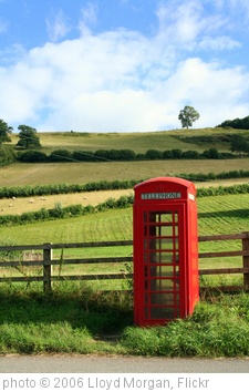 'Scenic Telephone Box' photo (c) 2006, Lloyd Morgan - license: http://creativecommons.org/licenses/by-sa/2.0/