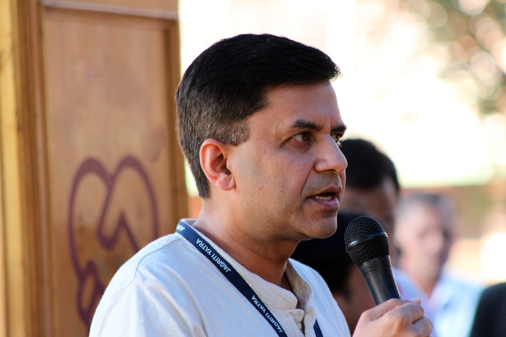 [slide%252028%2520Shashank%25203%2520copy%255B4%255D.jpg]