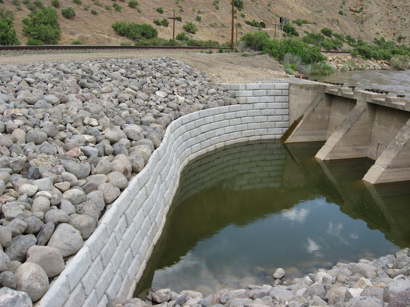 How to design and build Erosion Control retaining wall for Colorado