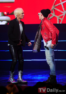 Big Bang - Mnet M!Countdown - 15mar2012 - 23.jpg
