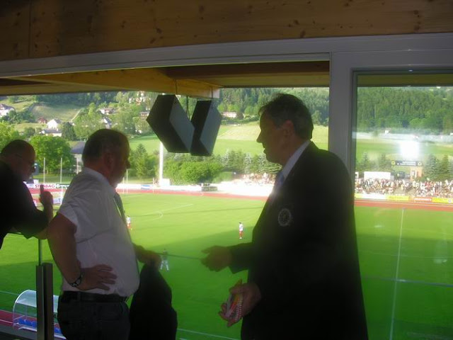 12062010WaC_VIPRelegation09.JPG