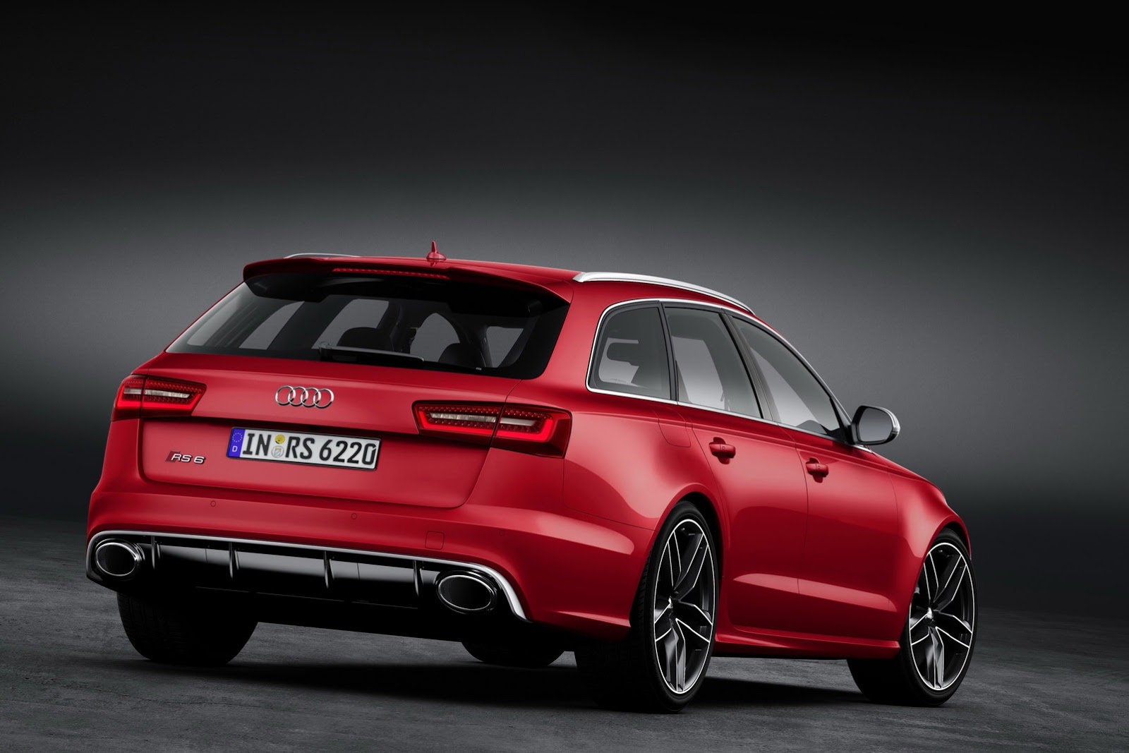 2014-Audi-RS6-Avant-2[2].jpg