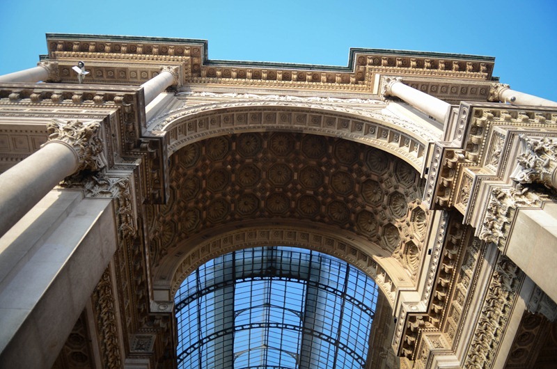 Milan covered shopping5