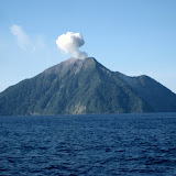 Batu Tara from the boat (Nick Hughes, October 2010) Batu Tara from the boat (Nick Hughes, October 2010)