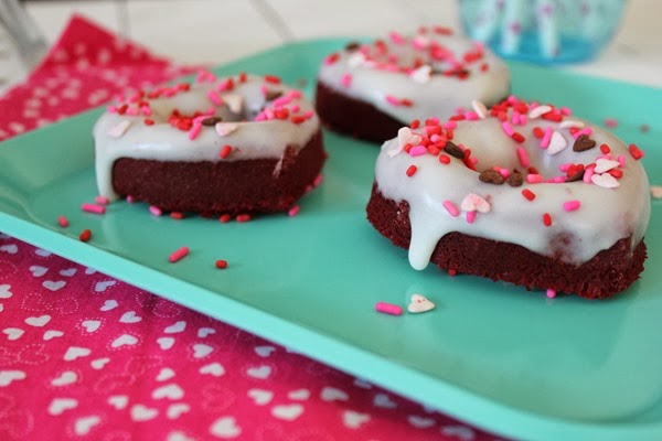 Valentine Red Velvet Donuts #valentine #donut #redvelvet