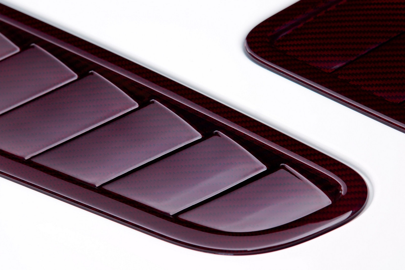 2013-Aston-Martin-V12-Roadster-20%255B2%255D.jpg