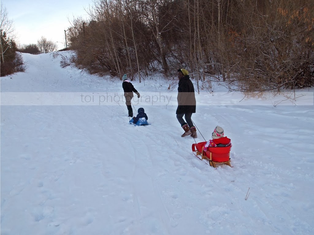 [snow-sledding4.jpg]