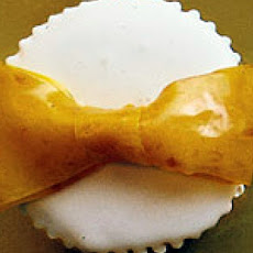 Candy-Bow-Tie Cupcakes