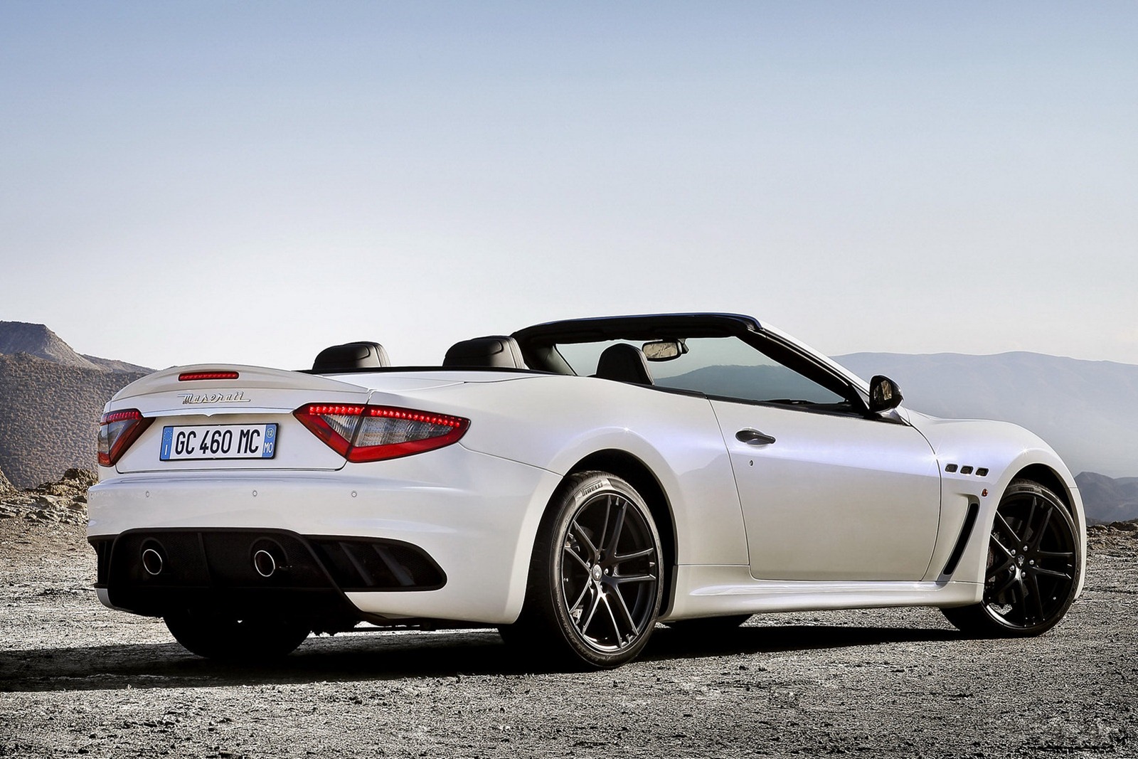 2013-Maserati-GranCabrio-MC-Stradale-2%25255B3%25255D.jpg