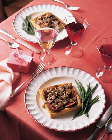 I love these goblets. They're fancy in a way that adds old-school charm to the table.