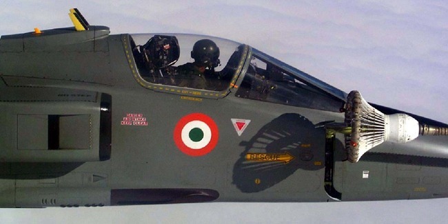 Indian Air Force [IAF] Jaguar Fighter Aircraft perform Mid-Air Refuelling using its In-Flight Refuelling [IFR] probe