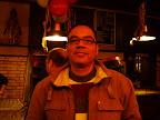 Lu em um dos bares de Köln - Garçon, traz um kolsch! - 18/02/09
